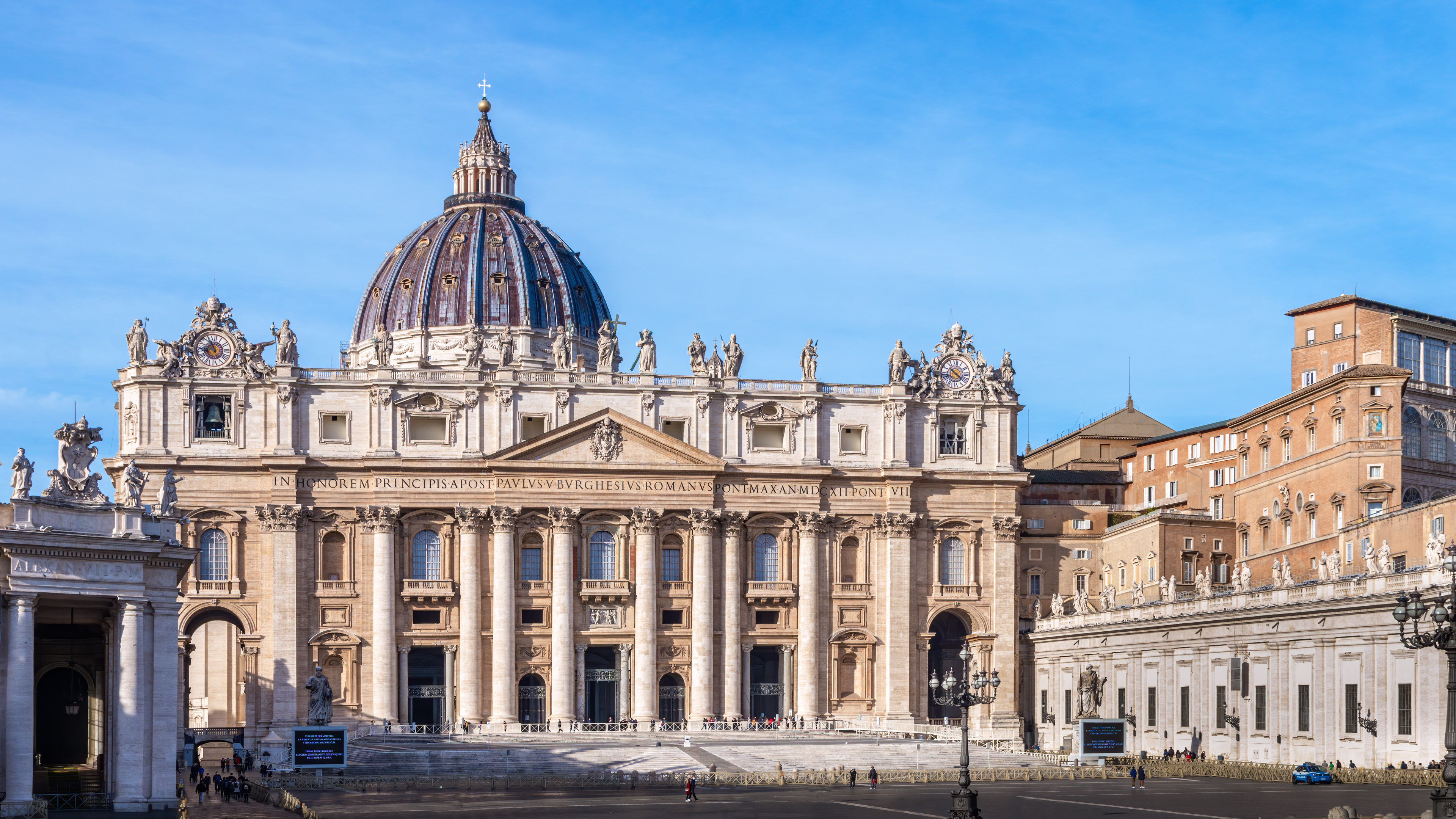 Transform your desktop into a cultural haven with the city wallpaper for desktop featuring the timeless allure of Vatican City.