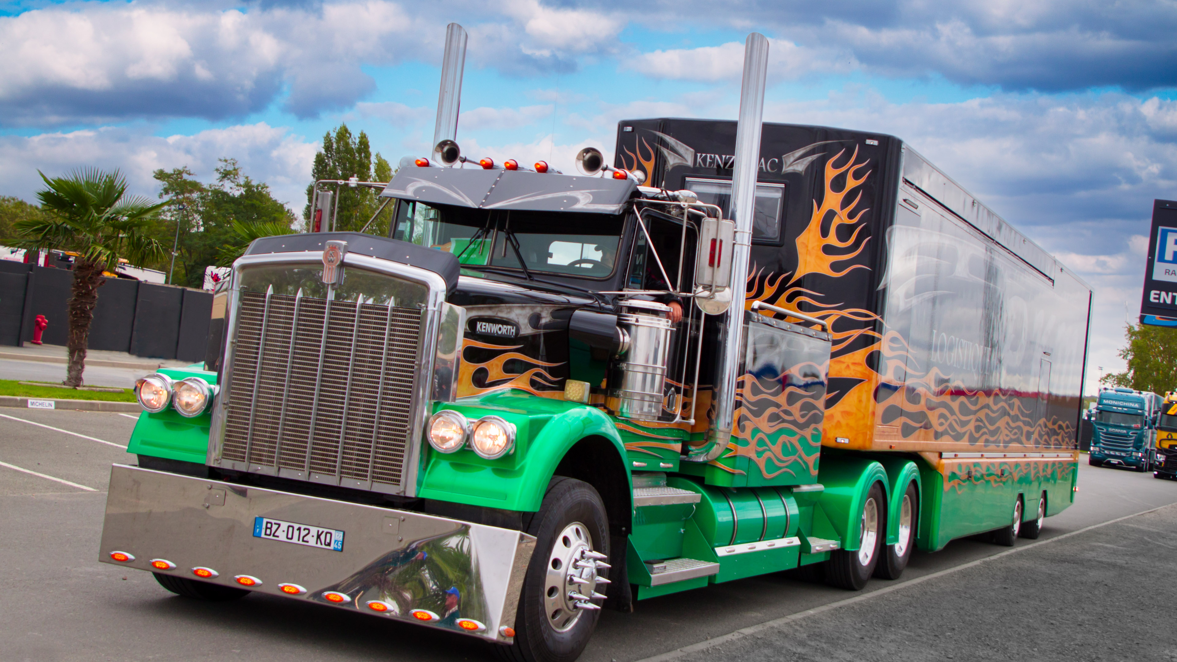 cool desktop wallpapers 4k of big trucks in Ultra HD resolution