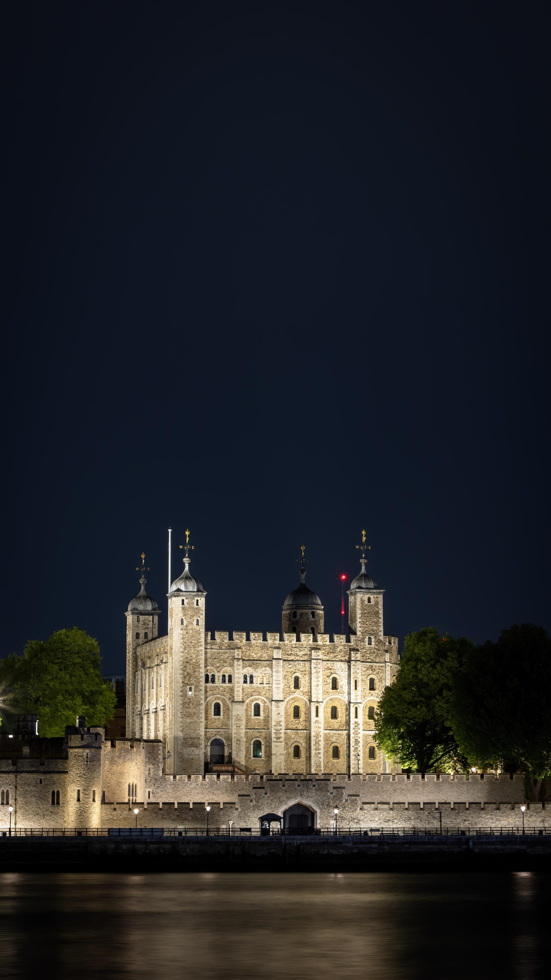 Bring the moodiness of London at night to your iPhone with this dark and atmospheric city wallpaper.