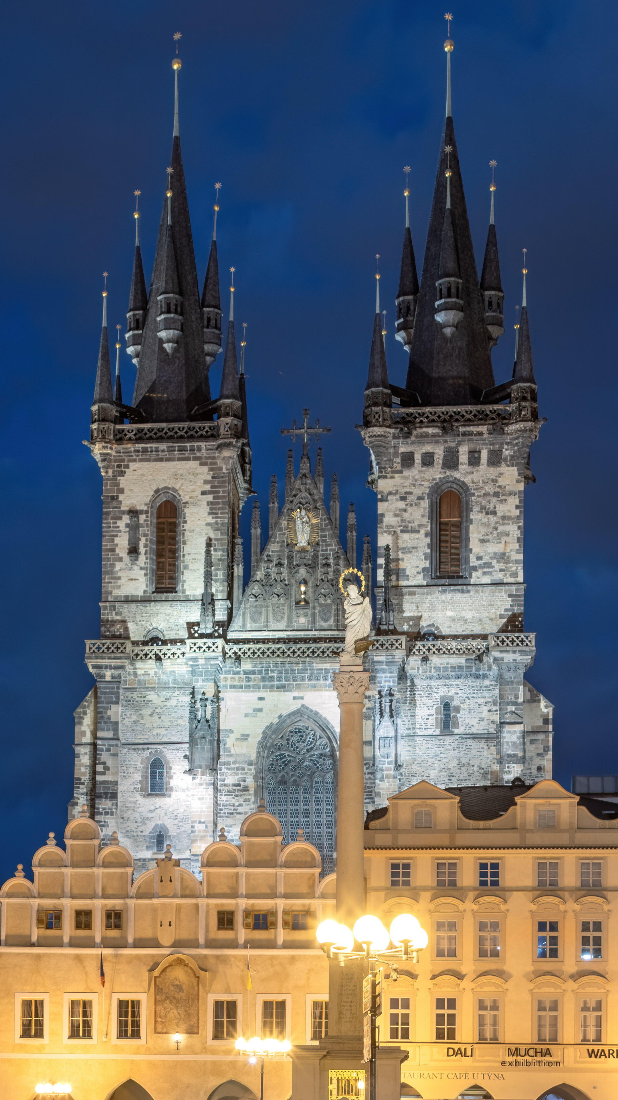 Capture the enchanting night scene of Prague on your screen with our meticulously chosen wallpaper.