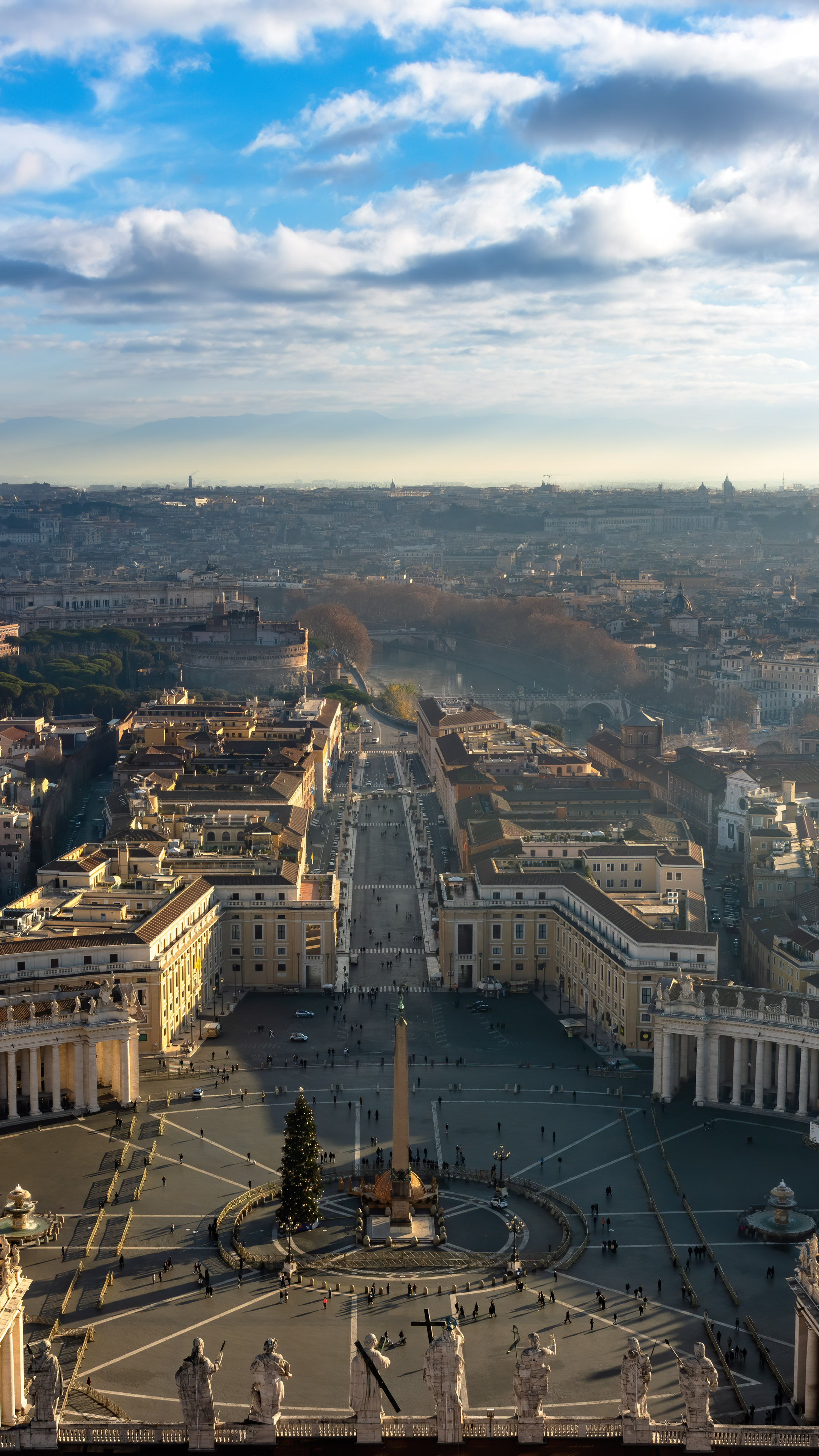 Get a bird's eye view of Rome's breathtaking cityscape from Vatican with our wallpaper.